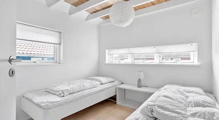 Strand, stjernehimmel og ro ved vandet