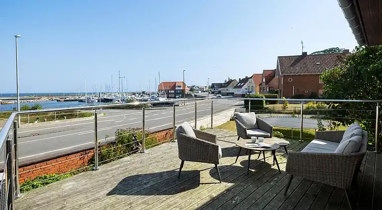 Familievenligt sommerhus med udsigt til Østersøen