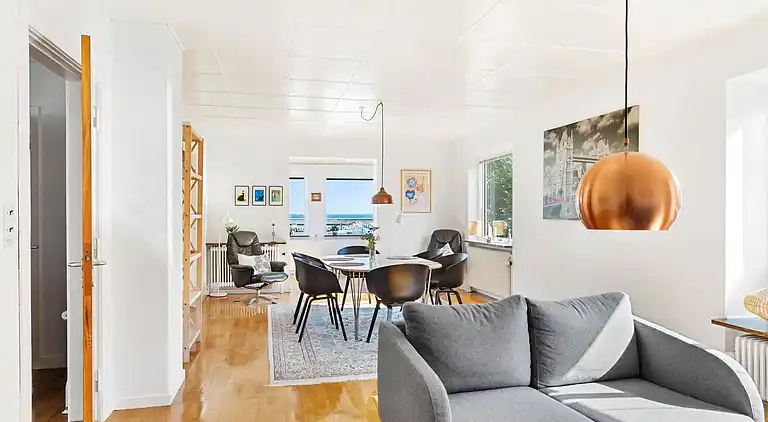 Familievenligt sommerhus med udsigt til Østersøen