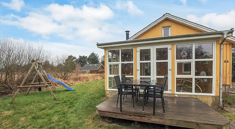 Gemütliches Ferienhaus mit Blick auf Lyngs Drag