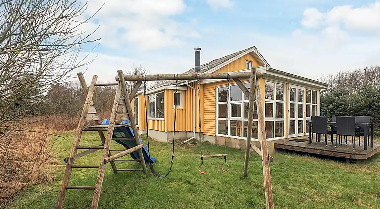 Gemütliches Ferienhaus mit Blick auf Lyngs Drag