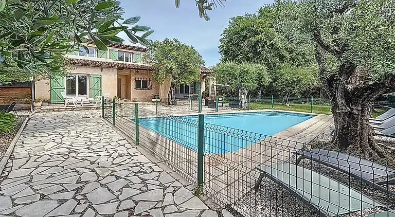 Villa in Mouans-Sartoux