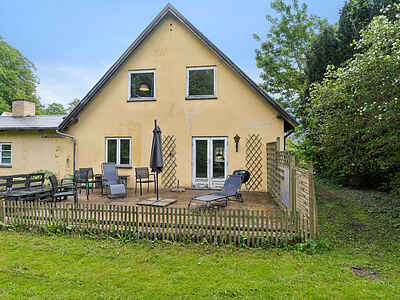 Ved Kirken 3, 1. sal