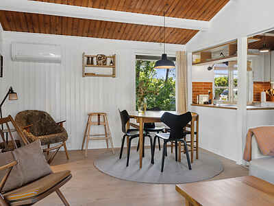 Tjørnevænget 2, Bredfjerd