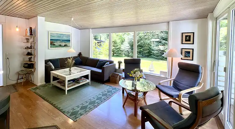 Gemütlich saniertes Haus auf großem Privatgrund