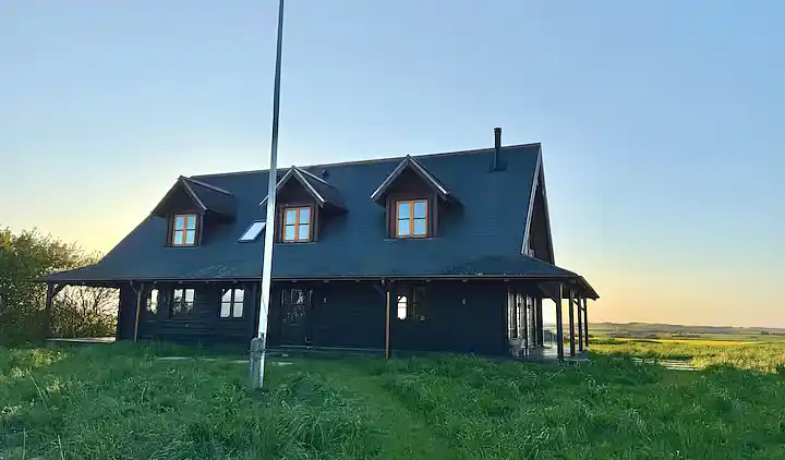 Blockhaus mit Blick auf Meer, Fjord und Lemvig