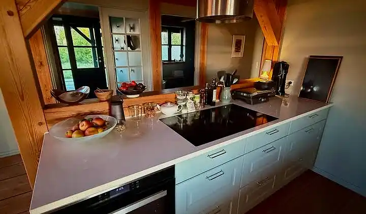 Blockhaus mit Blick auf Meer, Fjord und Lemvig