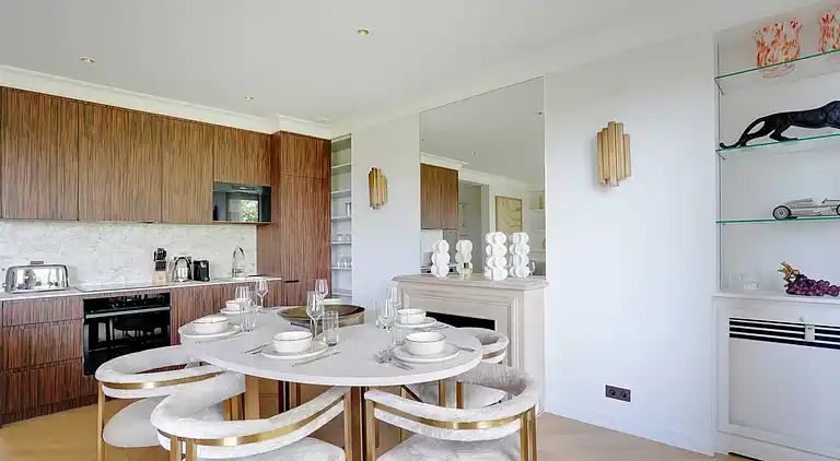 Apartment in Chaillot