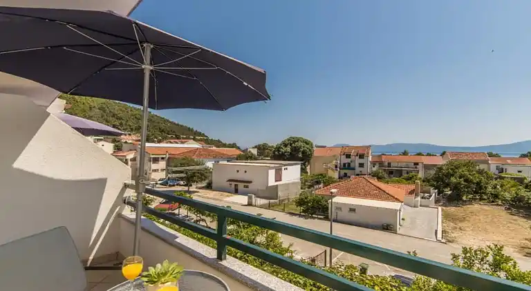 Apartment in Drvenik