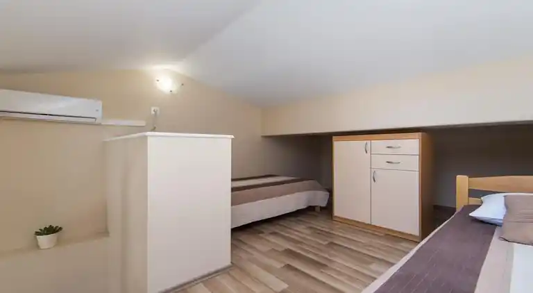 Apartment in Drvenik