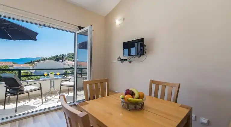 Apartment in Drvenik