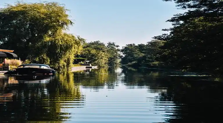 Péniche au Loosdrecht