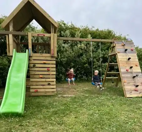 Flot udsigtshus ved enestående natur og golf