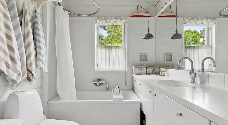 Charmantes Haus nahe privatem Strand und Natur