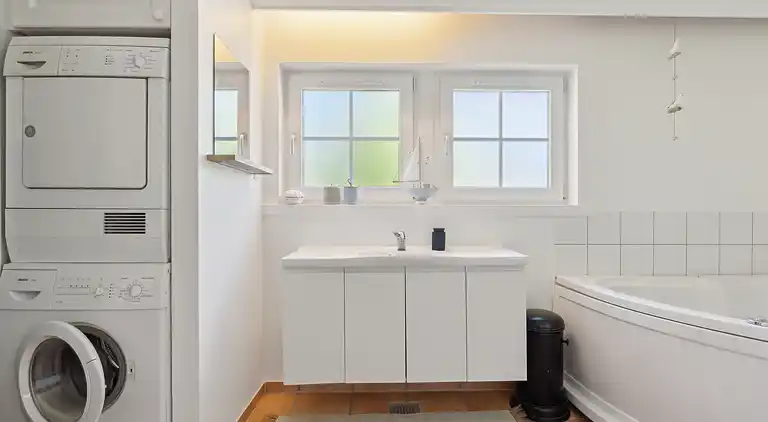 Hyggeligt sommerhus i naturskønne Rågeleje