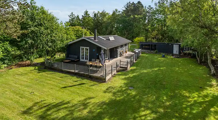 Hundevenlig ferieoase med ro og natur