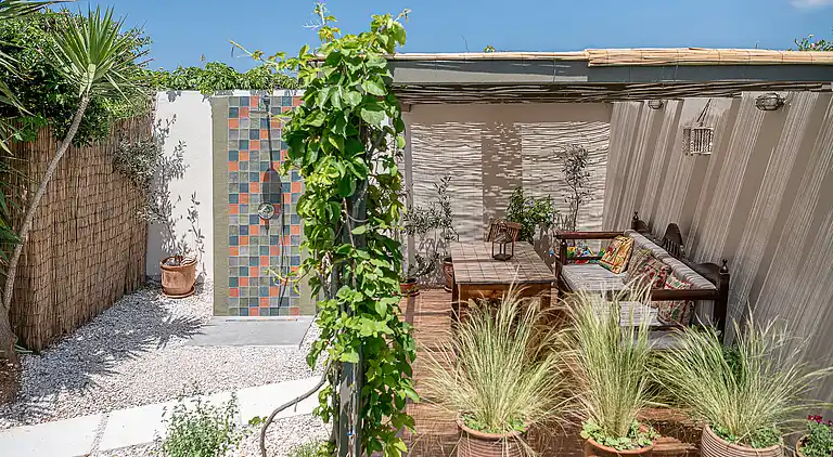 "The House By The Sea" beachfront villa with pool up 9 pers.