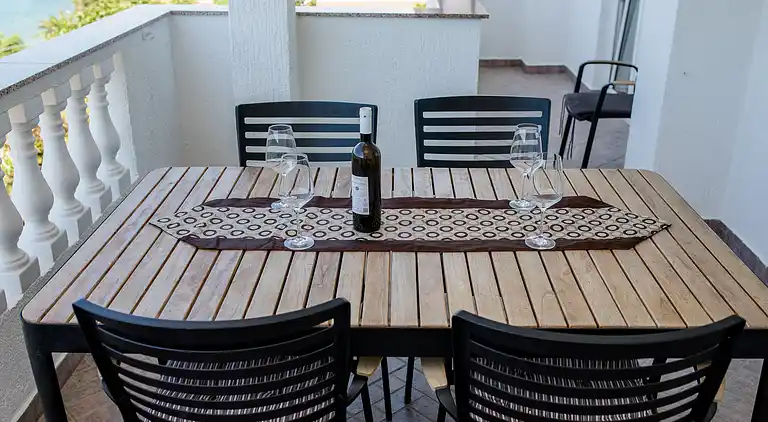 Two bedroom apartment near beach Supetarska Draga - Gornja,