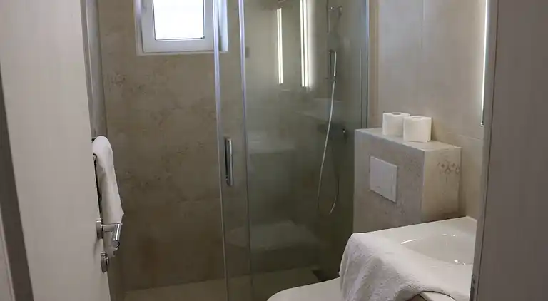 Two bedroom apartment near beach Supetarska Draga - Gornja,