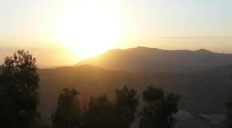 Farm house in Fuentes de Cesna