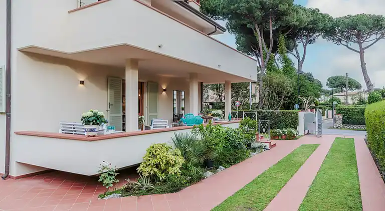 Villa in Marina di Pietrasanta
