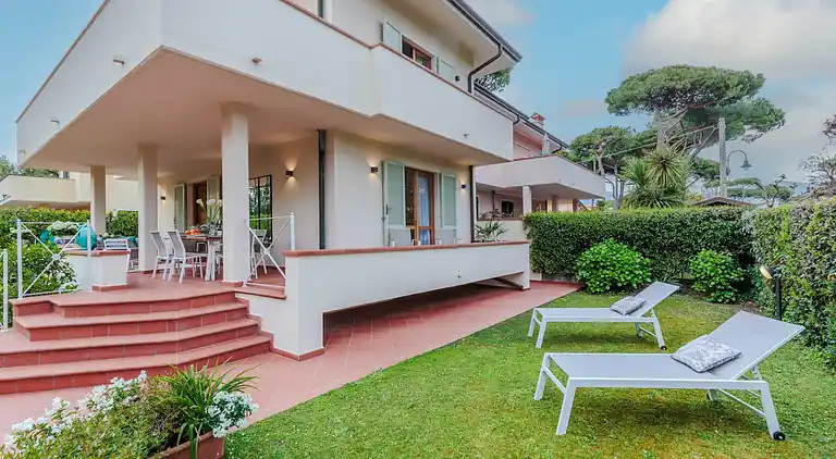 Villa in Marina di Pietrasanta