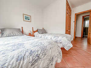 Bright 2-Bedroom Apartment with Private Patio and Communal