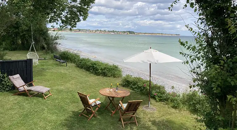 Feriehus ved vandkanten i Rødvig på Stevns