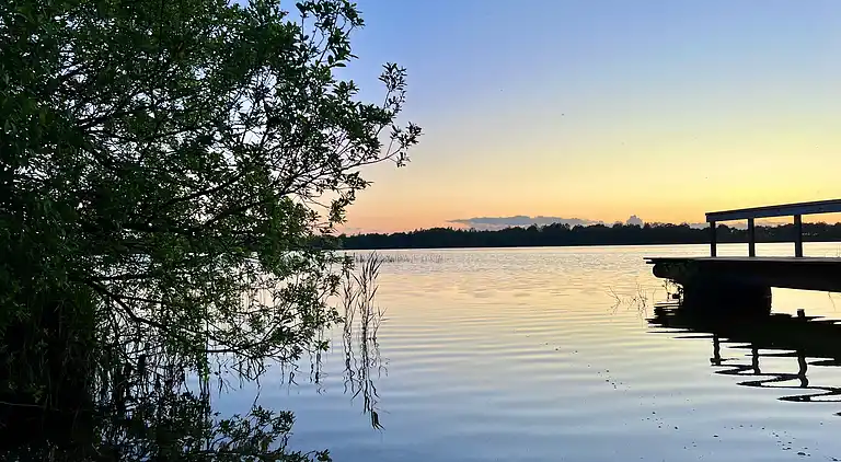 Nyrenoveret sommerhus ved Kvie sø