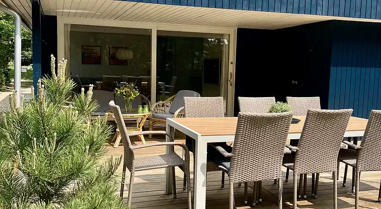 Nyrenoveret sommerhus ved Kvie sø