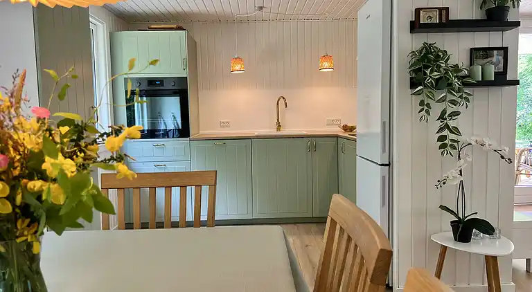 Nyrenoveret sommerhus ved Kvie sø