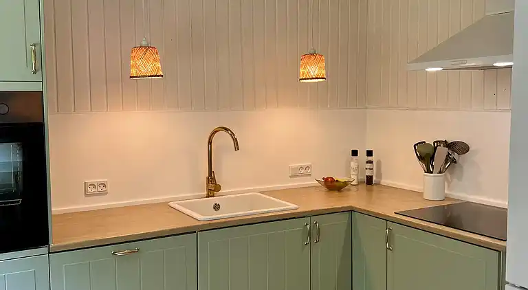 Nyrenoveret sommerhus ved Kvie sø