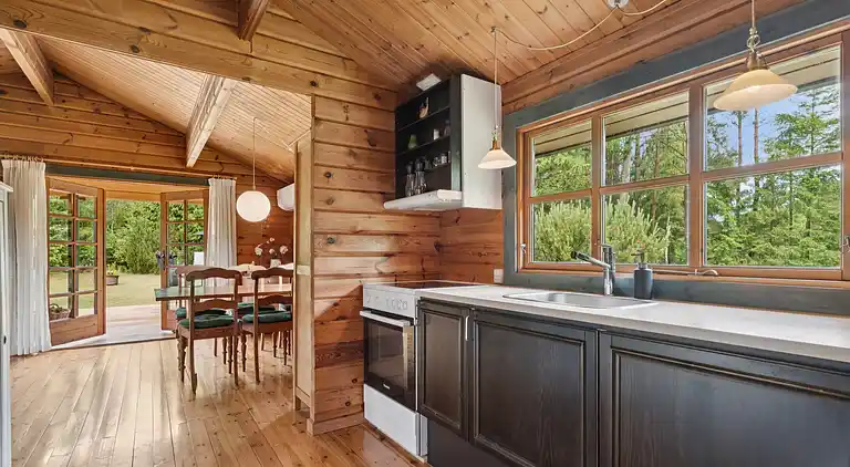 Sommerhusidyl med plads til hygge og eventyr