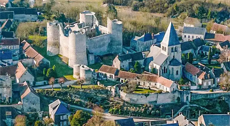 Feriebolig i Yèvre-le-Châtel