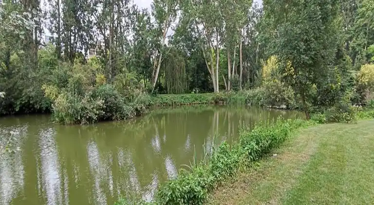 Feriebolig i Yèvre-le-Châtel