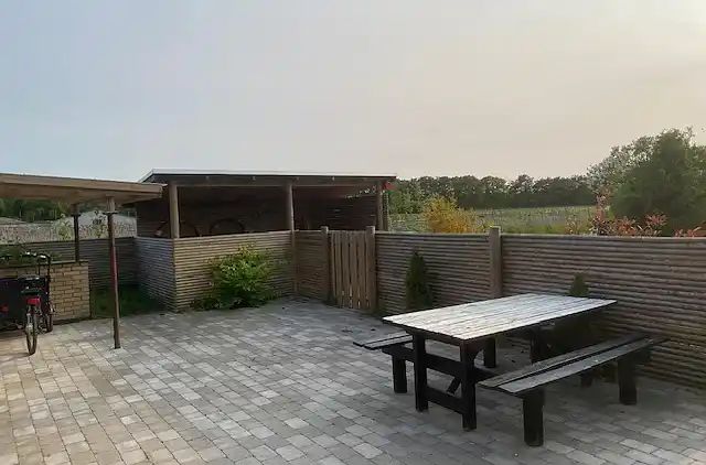 Ferie på eventyrlig naturgrund for børnefamilien