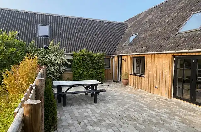 Ferie på eventyrlig naturgrund for børnefamilien