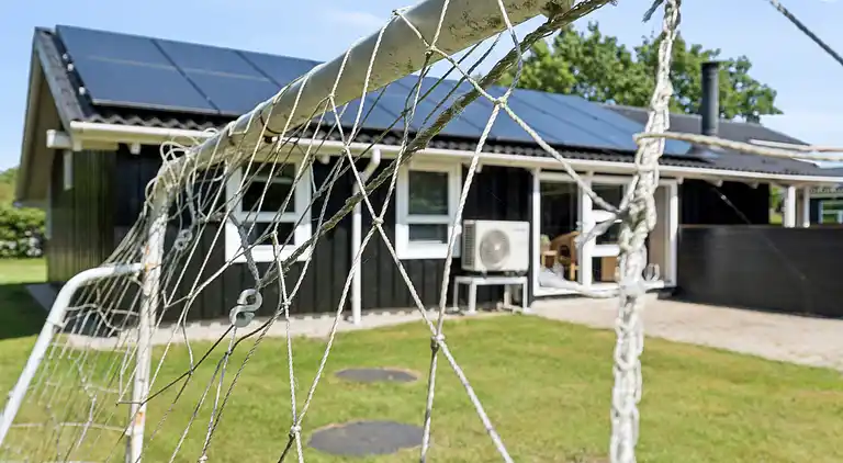 Hyggeligt sommerhus ved Hals