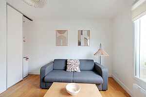 Apartment in Suresnes