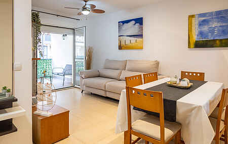 Luxury apartment 2 Bedrooms with pool and garage