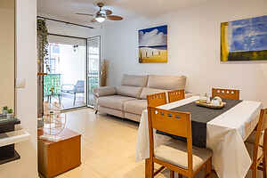 Luxury apartment 2 Bedrooms with pool and garage