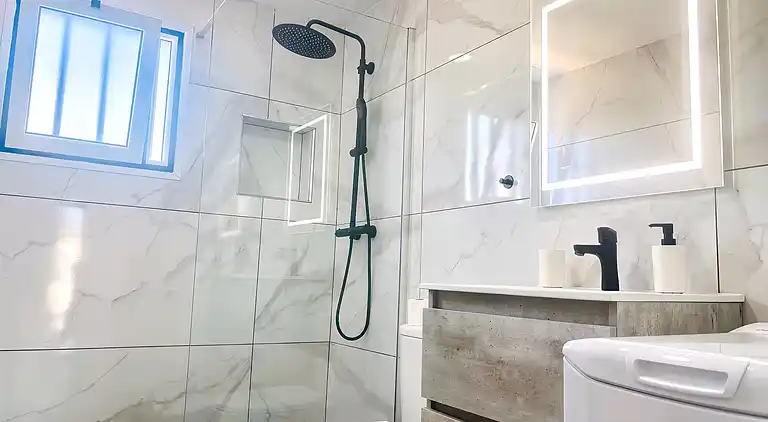 Apartment Bellisima mit Pool & Wifi, nur 200m vom Meer in