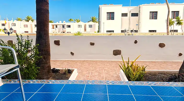 Apartment Bellisima mit Pool & Wifi, nur 200m vom Meer in