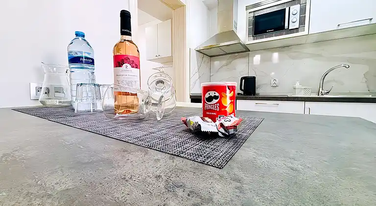 Apartment Bellisima mit Pool & Wifi, nur 200m vom Meer in