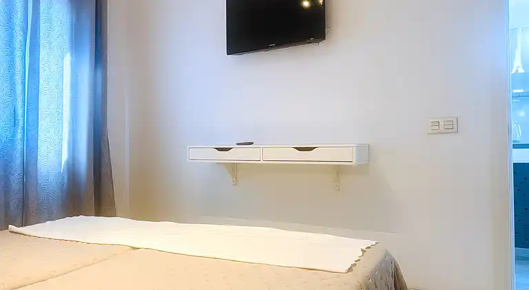 Apartment Bellisima mit Pool & Wifi, nur 200m vom Meer in