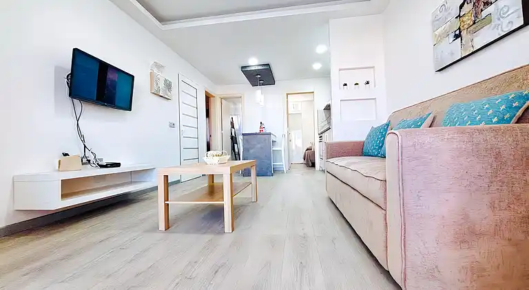 Apartment Bellisima mit Pool & Wifi, nur 200m vom Meer in