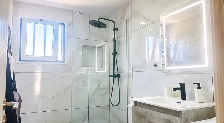 Apartment Bellisima mit Pool & Wifi, nur 200m vom Meer in