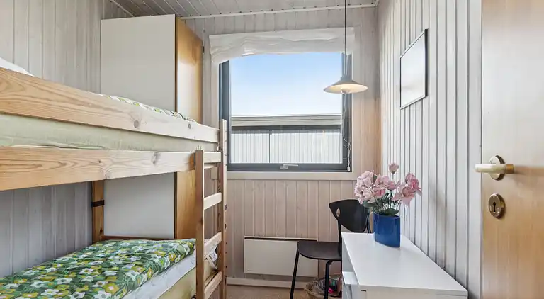 Dejligt sommerhus tæt på vandet