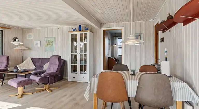Dejligt sommerhus tæt på vandet