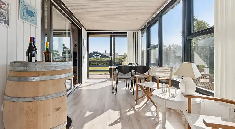 Dejligt sommerhus tæt på vandet